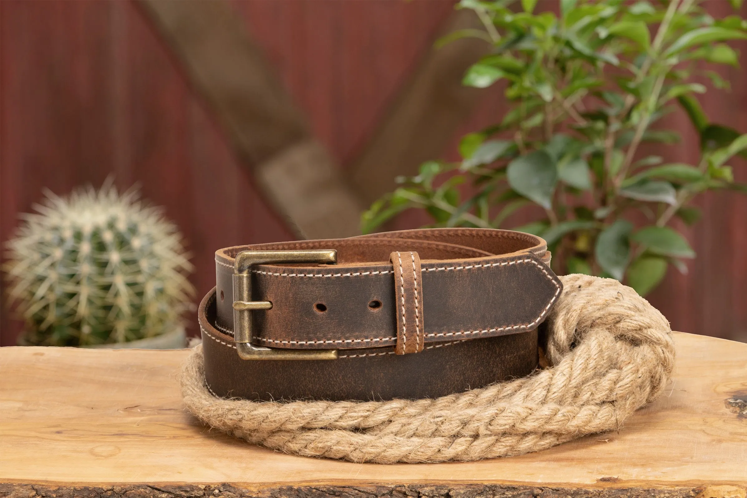 The Crazy Horse: Men's Oil Tanned Stitched Leather Belt 1.50" With Scalloped Ends